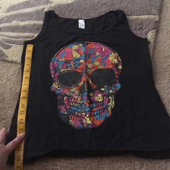 Gildan Tops - tank top-ALL SHIRTS 2 for 5!